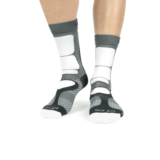 La Chaussette de France Running modele Kailash blanc et gris - Clubinsport