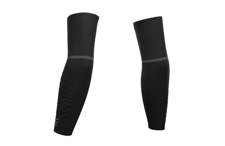 Manchettes de bras Compressport Armforce Ultralight noir - Clubinsport