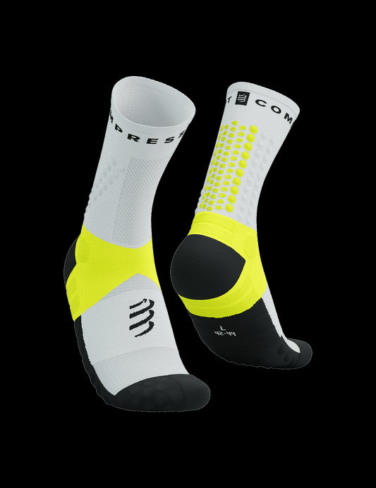 Chaussettes Compressport Ultra Trail Sock noir et jaune fluo - Clubinsport