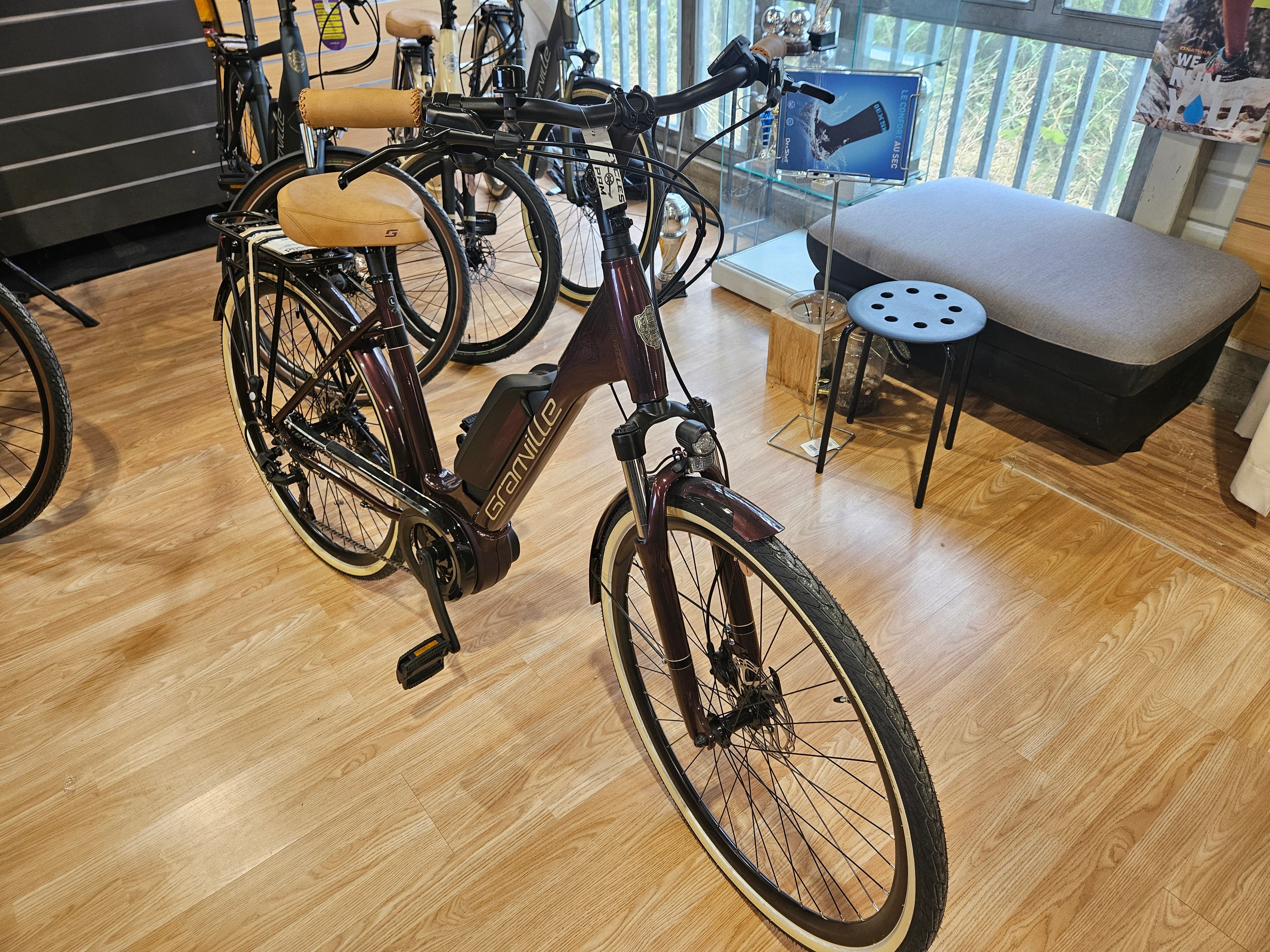 Vélo électrique VTC GRANVILLE E-URBAN-30- Bosch Active LINE / 400W - Clubinsport