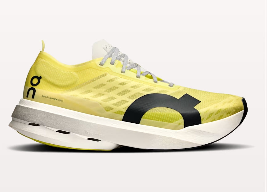 Chaussures de Route homme Cloudboom Strike ON Running jaune