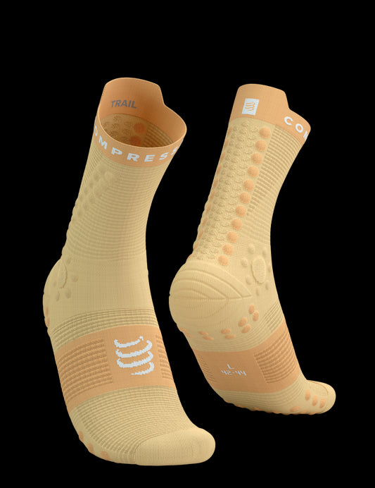 Chaussettes Compressport Pro Racing Socks v4.0 Trail hautes jaune impala