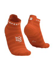 Chaussettes Compressport Pro Racing Socks v4.0 Ultralight Run orange basses - Clubinsport