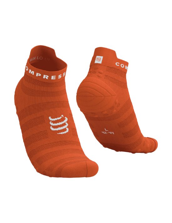 Chaussettes Compressport Pro Racing Socks v4.0 Ultralight Run orange basses - Clubinsport