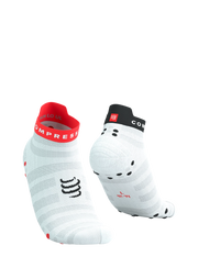 Chaussettes Compressport Ultralight Run blanches et corail basses