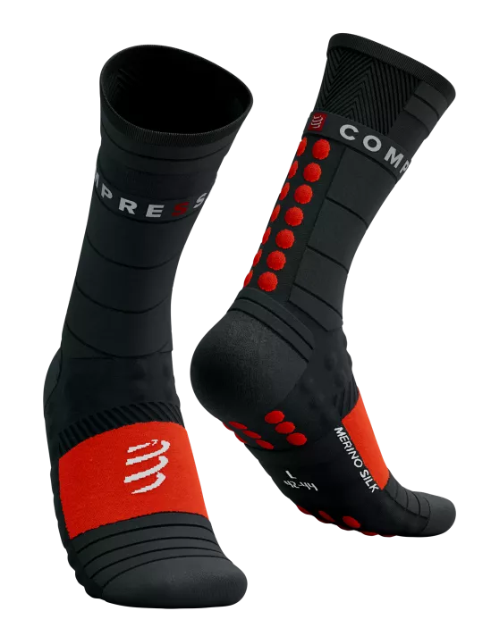 Chaussettes hiver mérino Compressport Pro Racing Socks Winter Run noir et rouge